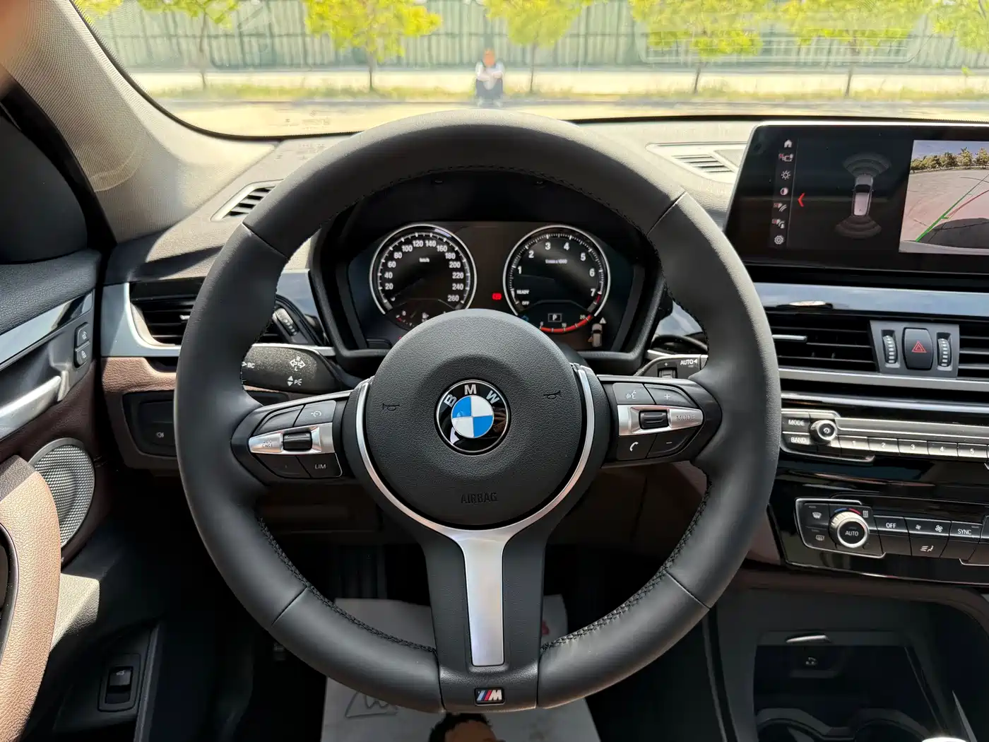 BMW X1 2022 sDrive25Li Leading фото 28