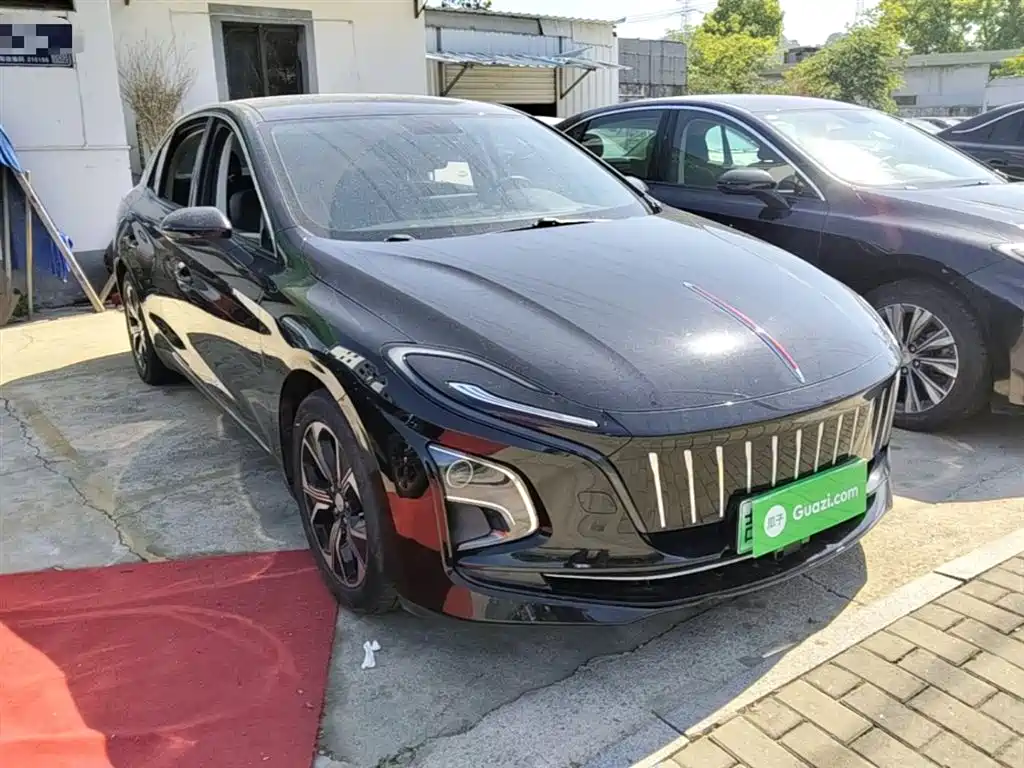 Hongqi E-QM5 2023 Facelift Basic Travel Edition фото 4