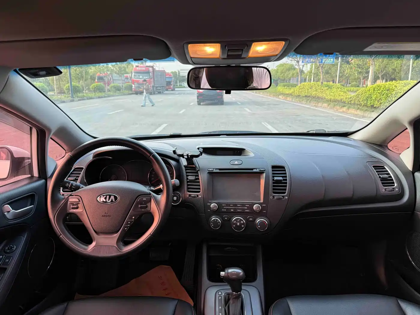 Фото 8 - Kia K3