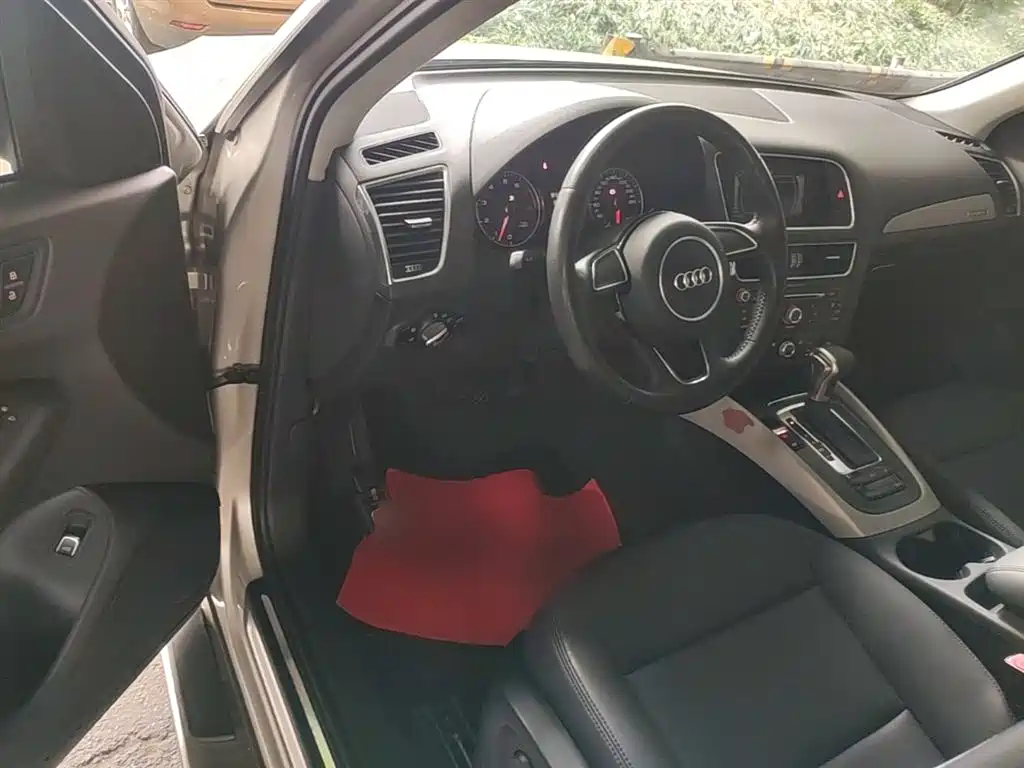 Audi Q5 2015 40 TFSI Progressive фото 16