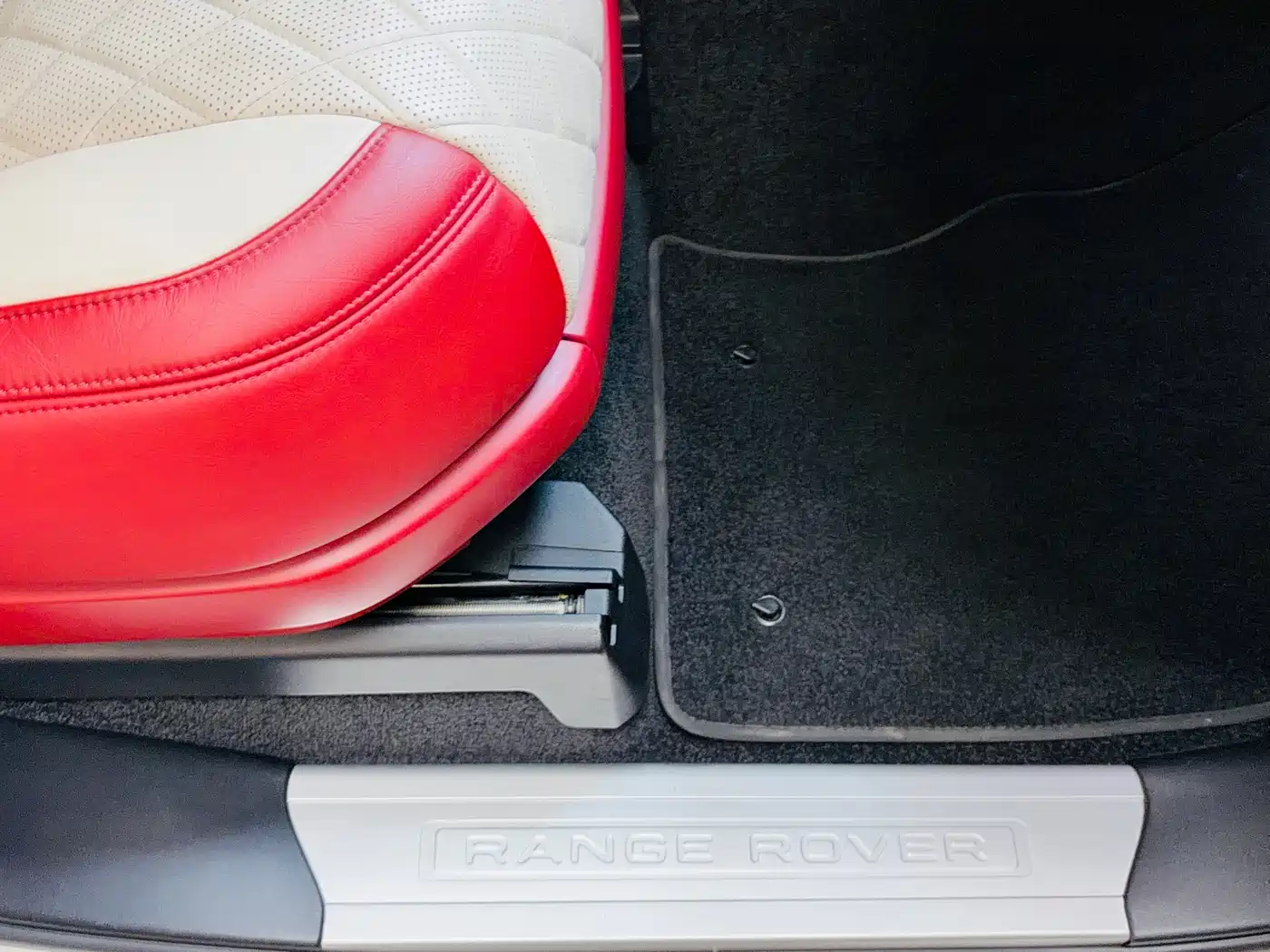 LAND ROVER RANGE ROVER