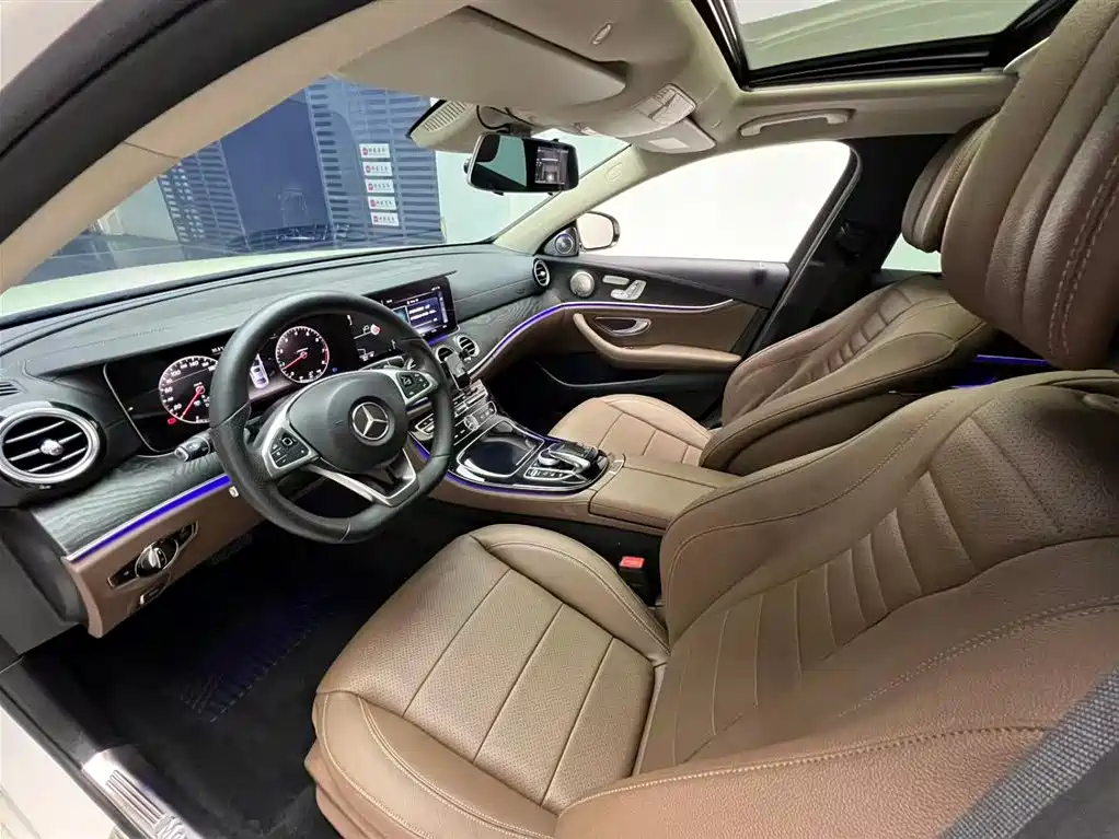 Mercedes-Benz E-Class 2016 E 300 L Sport Fashion Type фото 3