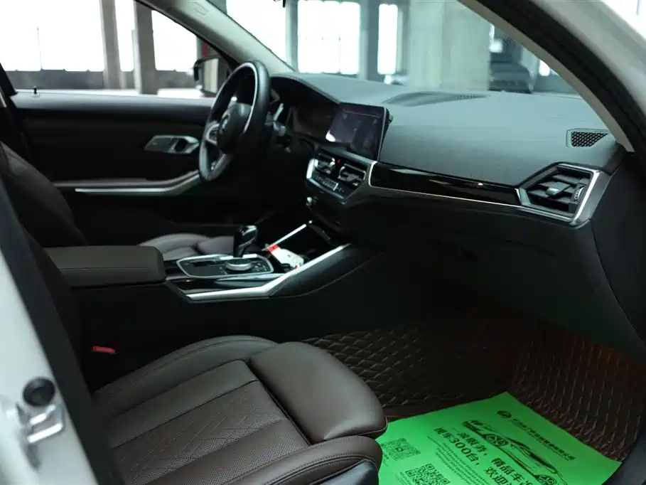 BMW 3 Series 2022 320Li M Sport Package фото 15