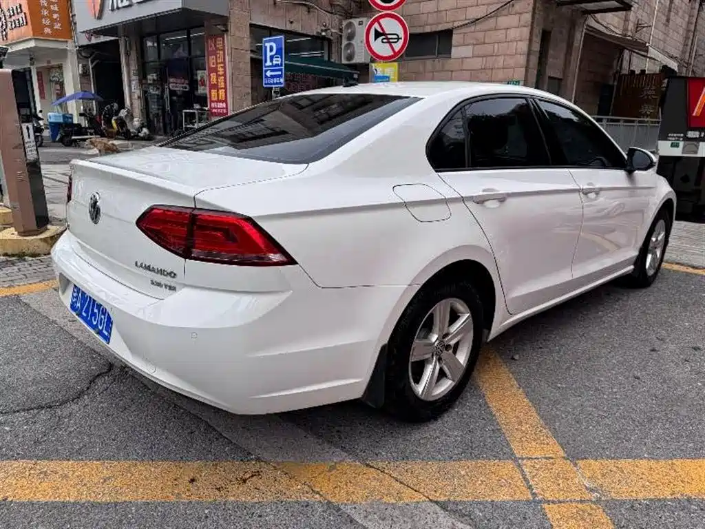 Volkswagen Lamando 2018 230TSI DSG Trend Edition фото 6