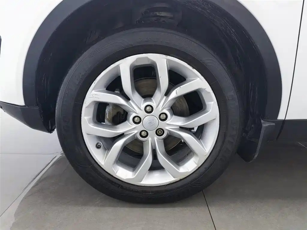 Land Rover Discovery Sport 2016 2.0T HSE фото 17