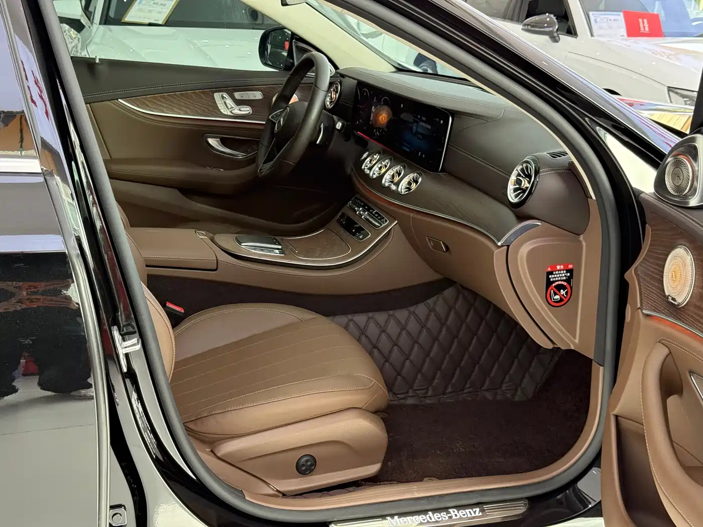Mercedes-Benz E-Class 2021 E 300 L Luxury фото 17