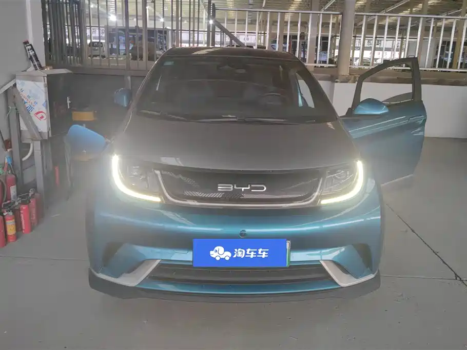 BYD DOLPHIN