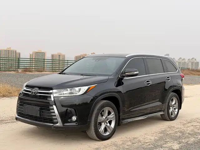 TOYOTA HIGHLANDER