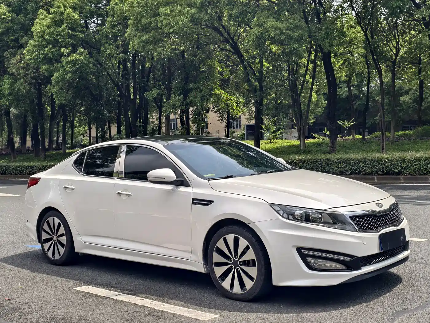 Фото 3 - Kia K5