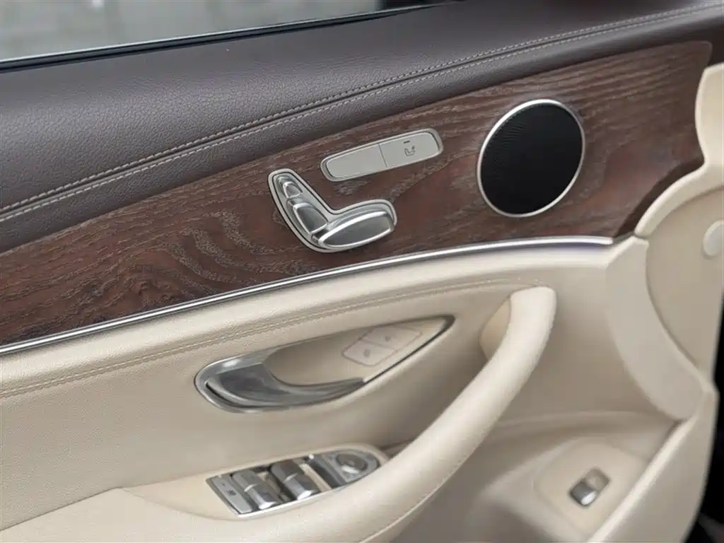 Mercedes-Benz E-Class 2016 E 200 L фото 5