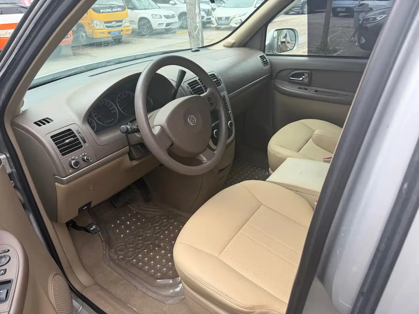 Buick GL8 2014 2.4L Classic Edition фото 3