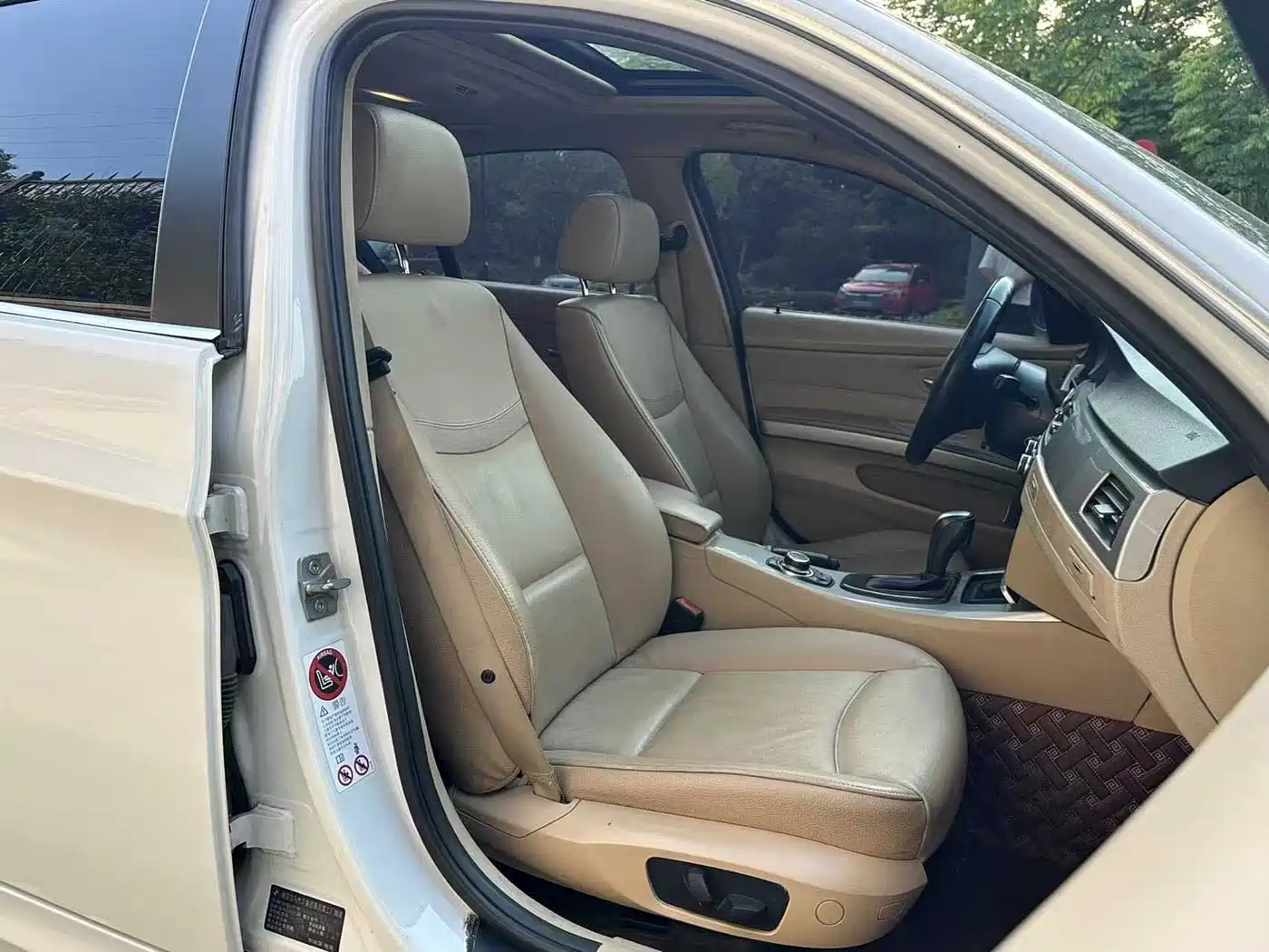 BMW 3 Series (Import) 2010 320i Luxury фото 12