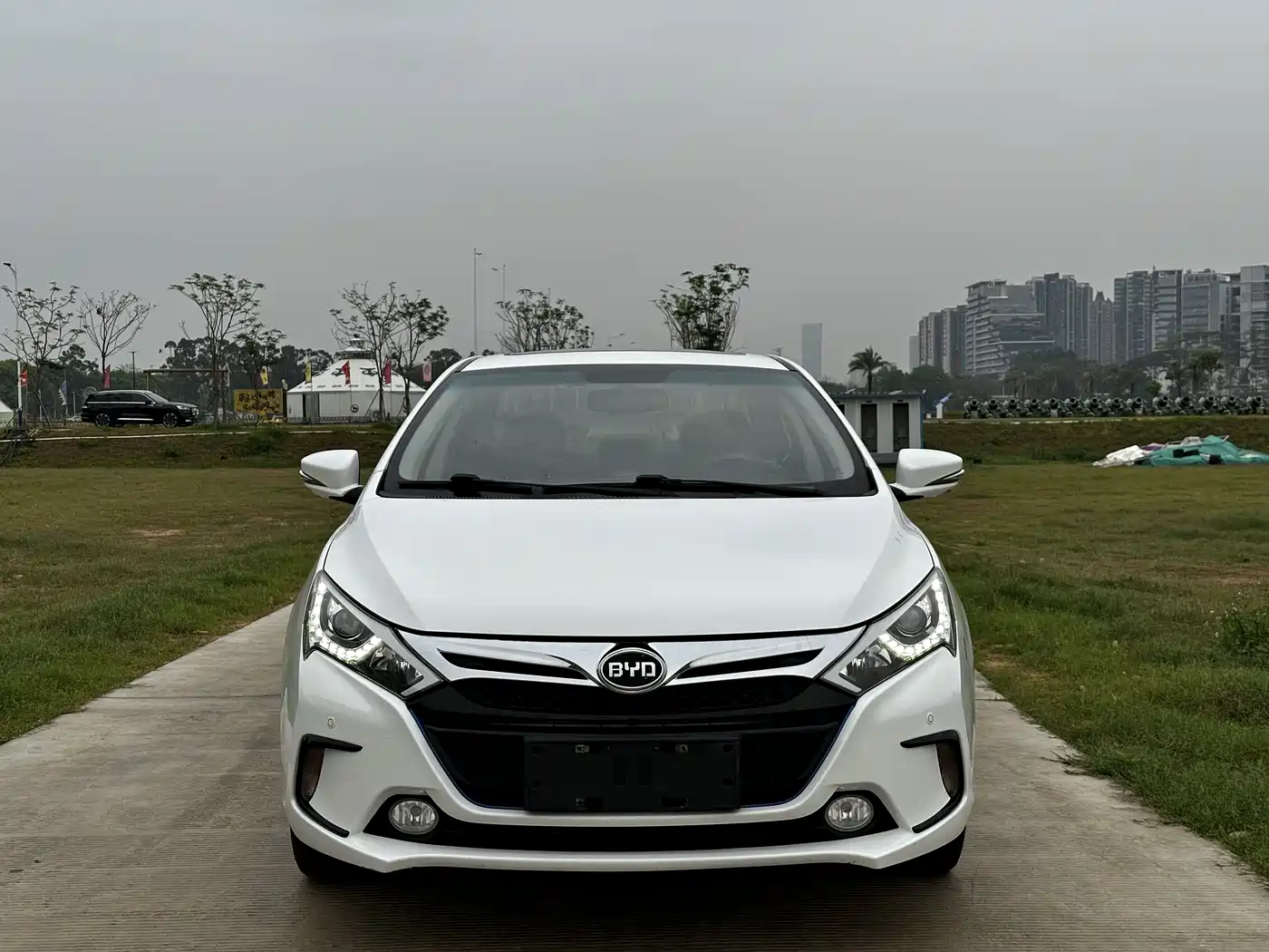 BYD Qin New Energy 2015 1.5T Double Champion Flagship Plus фото 2