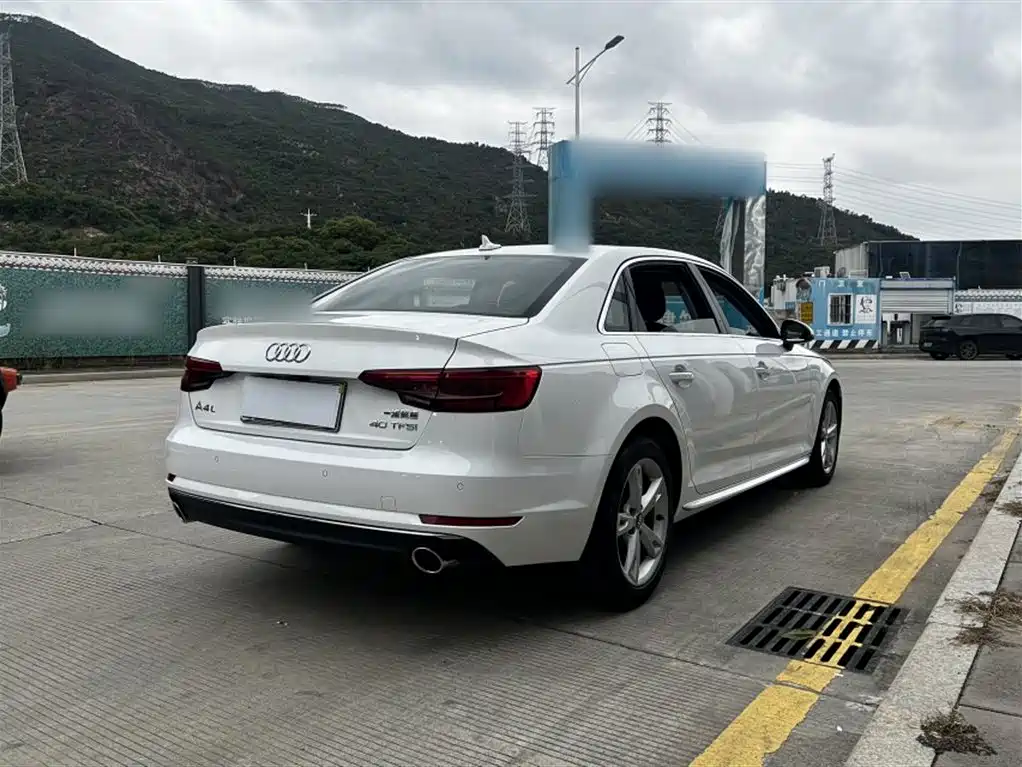 Audi A4L 2017 Plus 40 TFSI Fashion фото 11