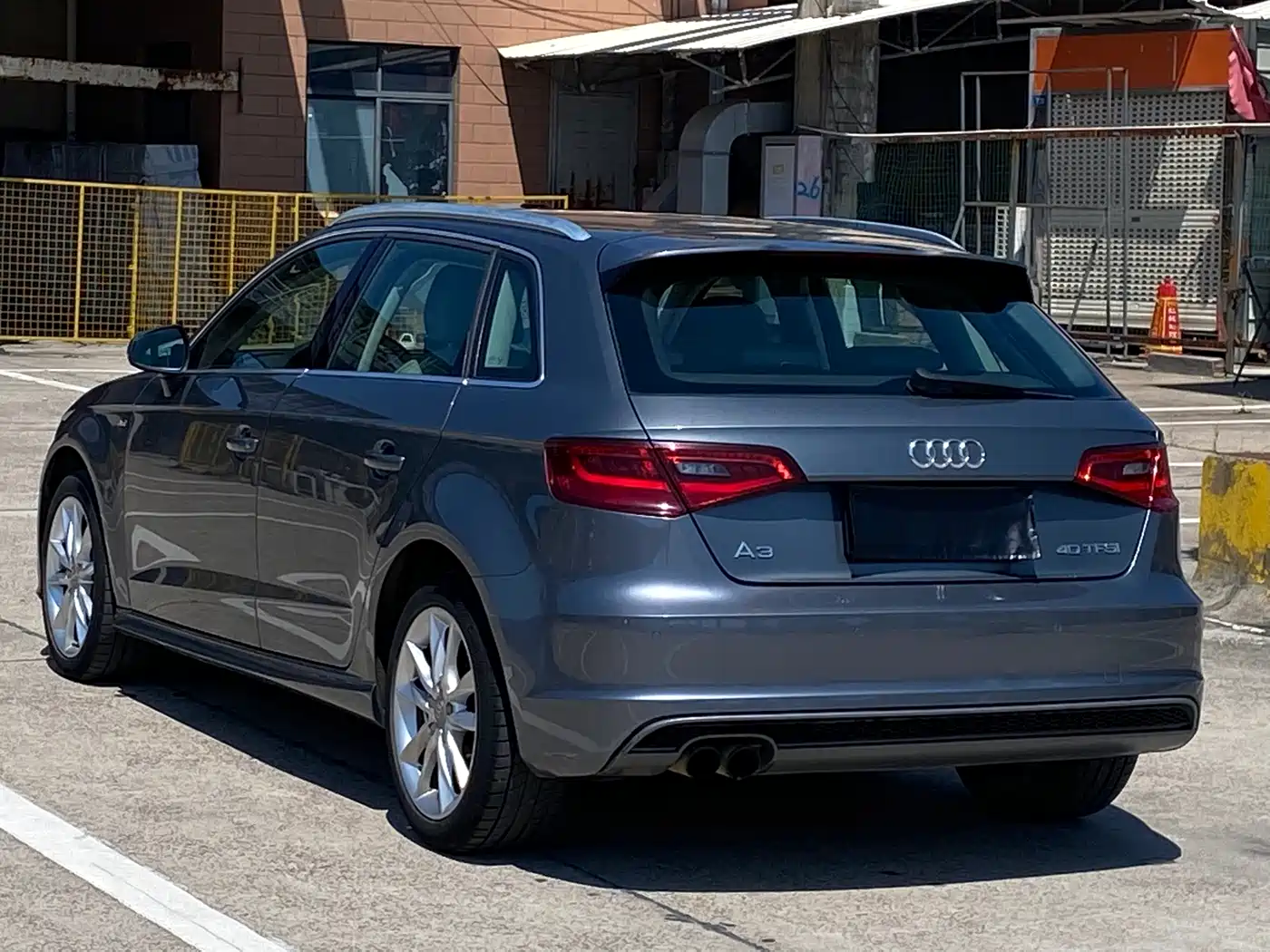 Audi A3 (Import) 2014 Sportback 40 TFSI S line Comfort фото 5