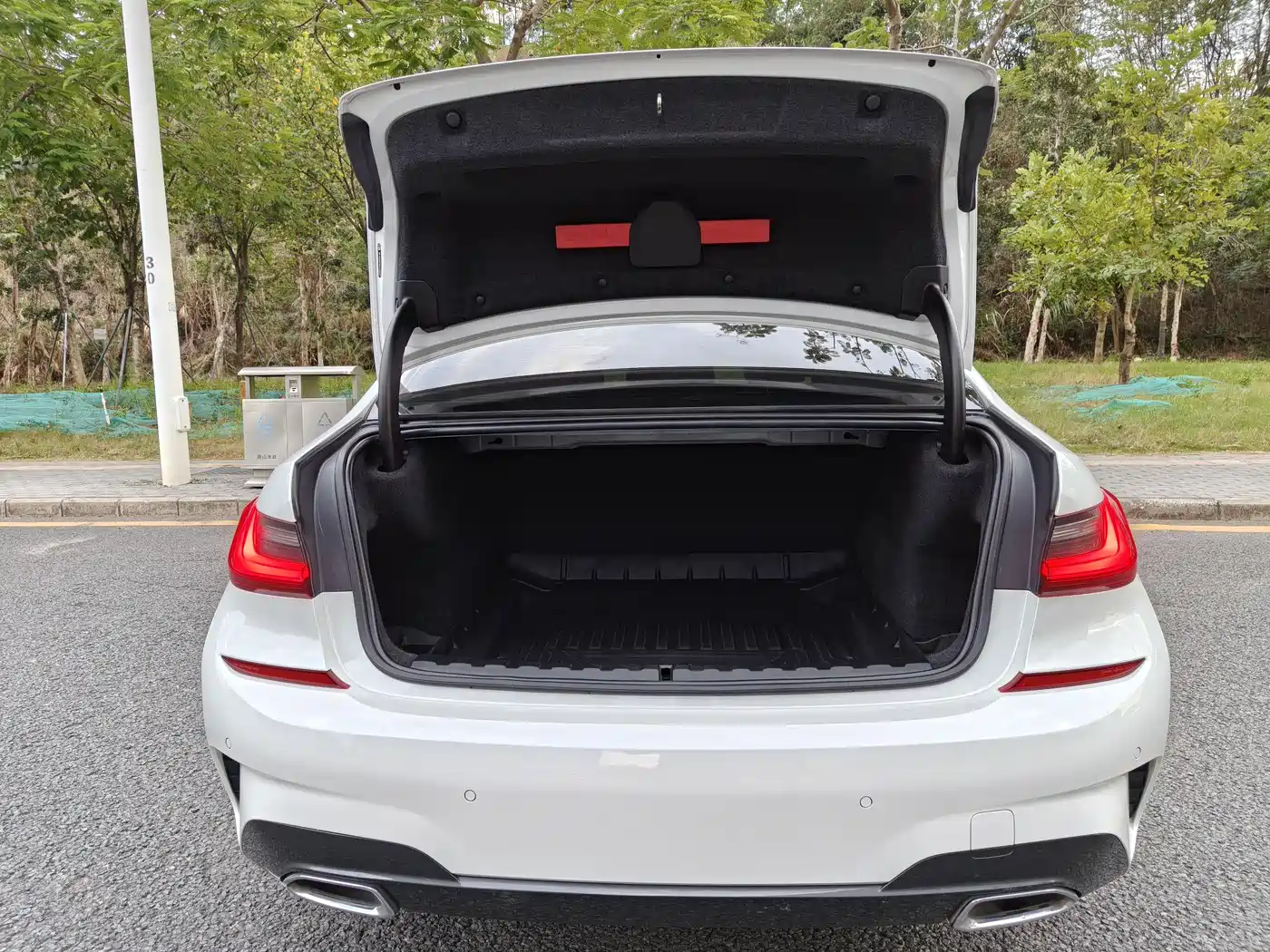 BMW 3 Series 2020 325Li M Sport Package фото 12