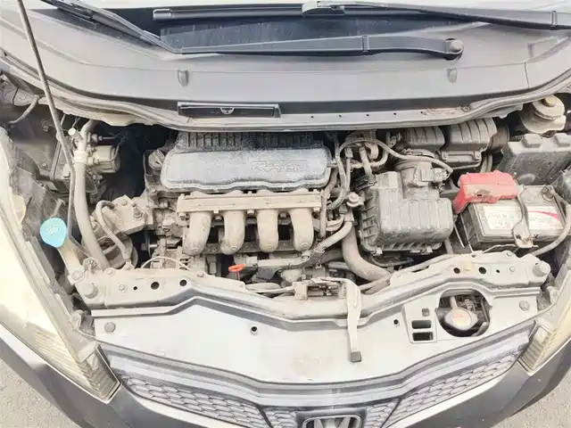 Honda Fit 2011 1.3L Automatic Comfort — фото 3