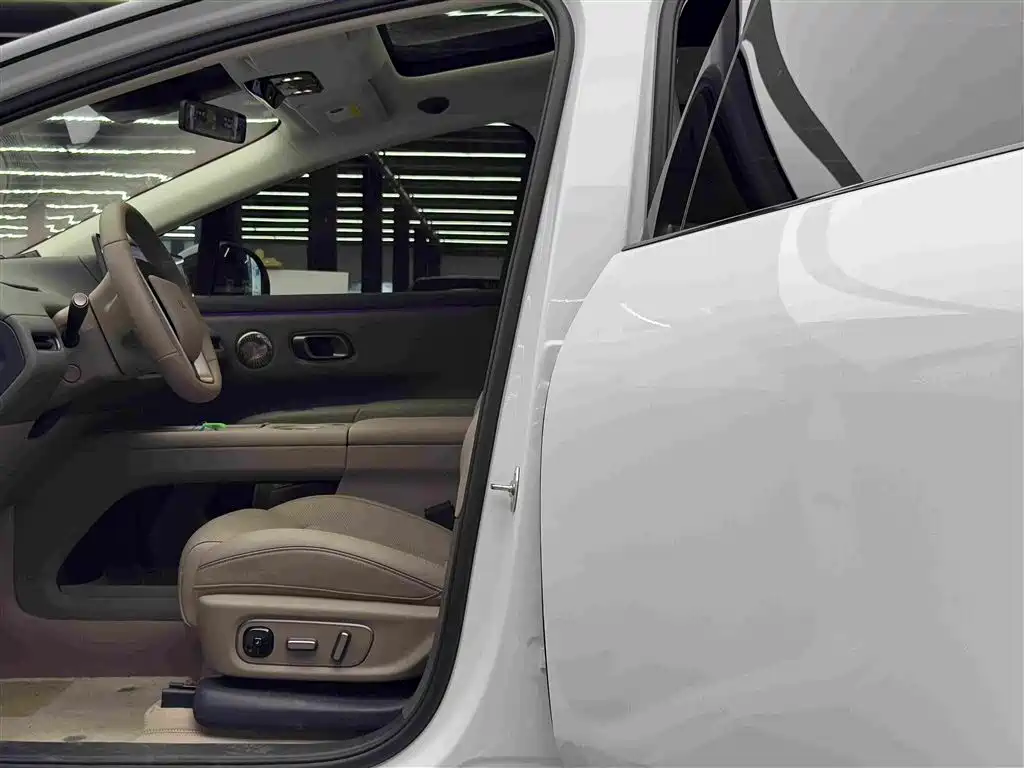 Li Auto Li i8 2026 2025 Standard Edition