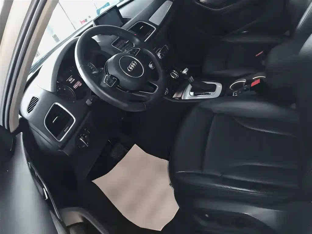 Audi Q3 2016 35 TFSI Heritage Edition Comfort фото 15