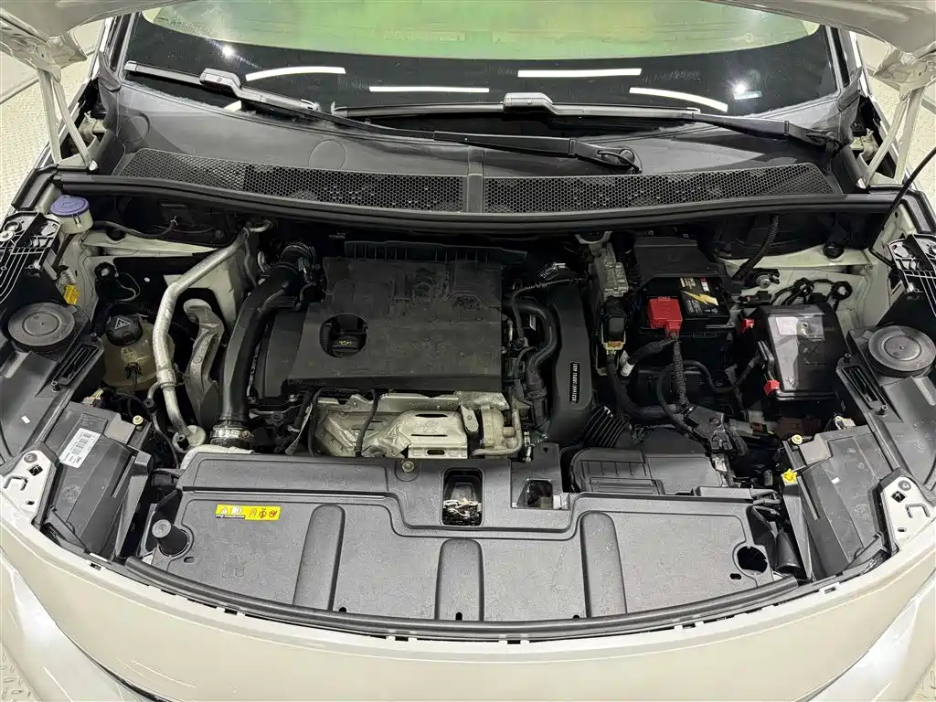 Peugeot 5008 2018 2017 380THP 7-seat Luxury Edition