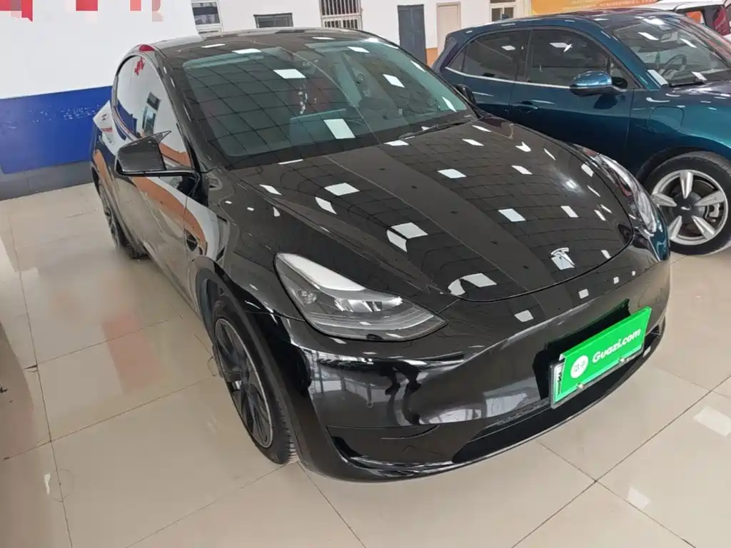 Фото 4 - Tesla Model Y