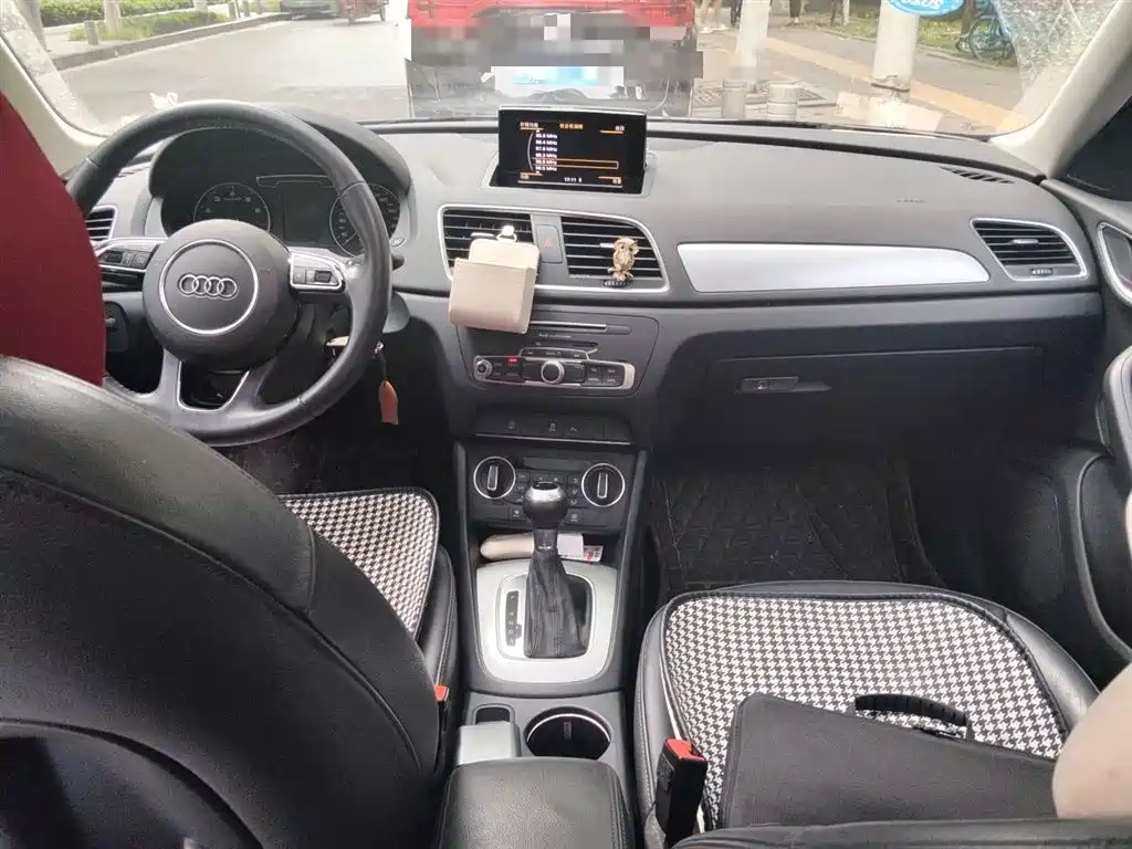 Audi Q3 2018 30th Anniversary Edition 35 TFSI Fashion фото 6