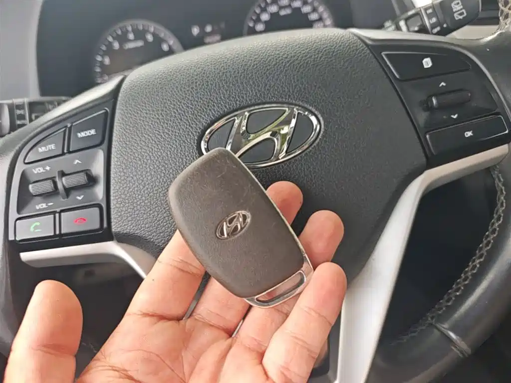 HYUNDAI TUCSON