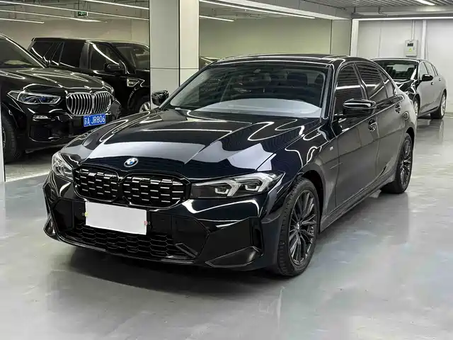 BMW 3 Series 2023 325Li M Sport Black Night Package
