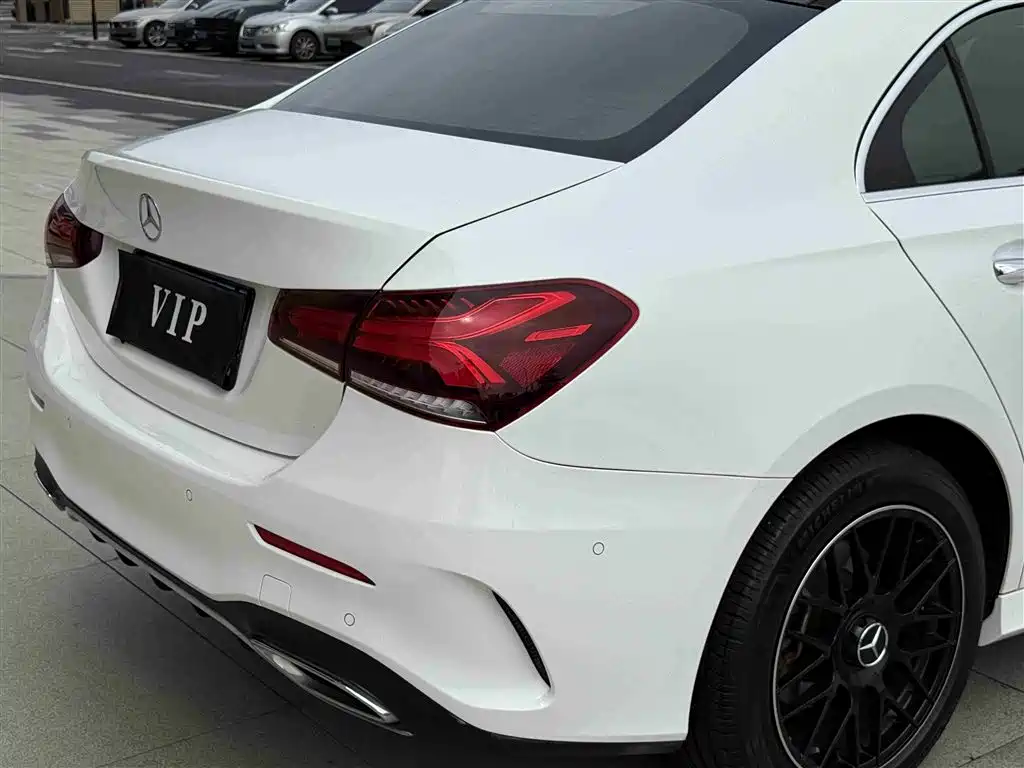 Mercedes-Benz A-Class 2020 A 200 L Sport Sedan фото 15