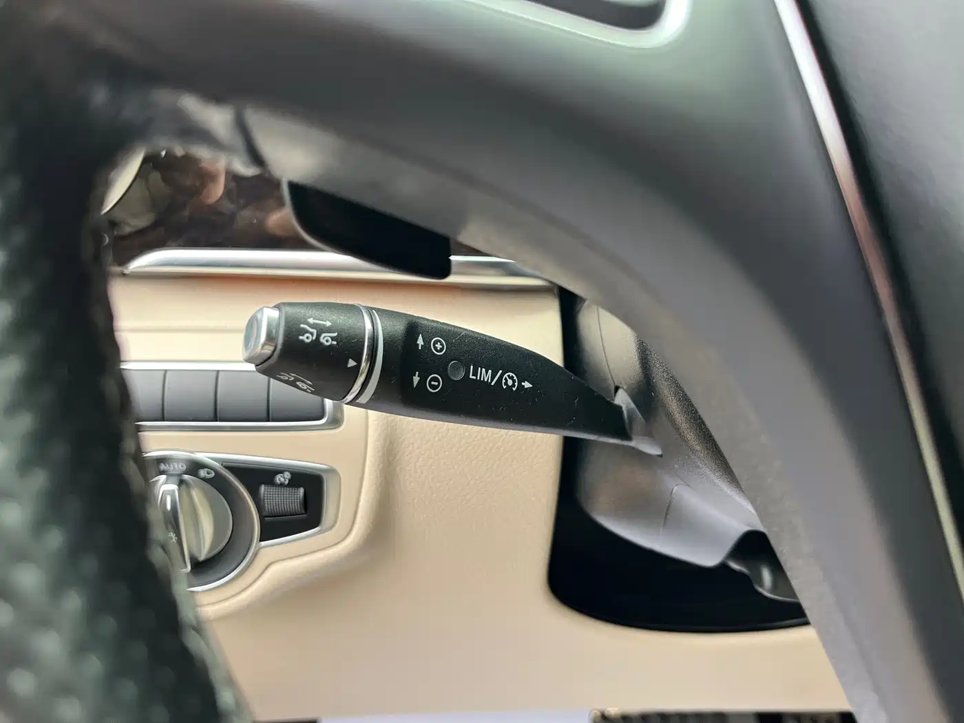Mercedes-Benz V-Class 2018 V 260 L Premium Long Wheelbase Edition China VI фото 20
