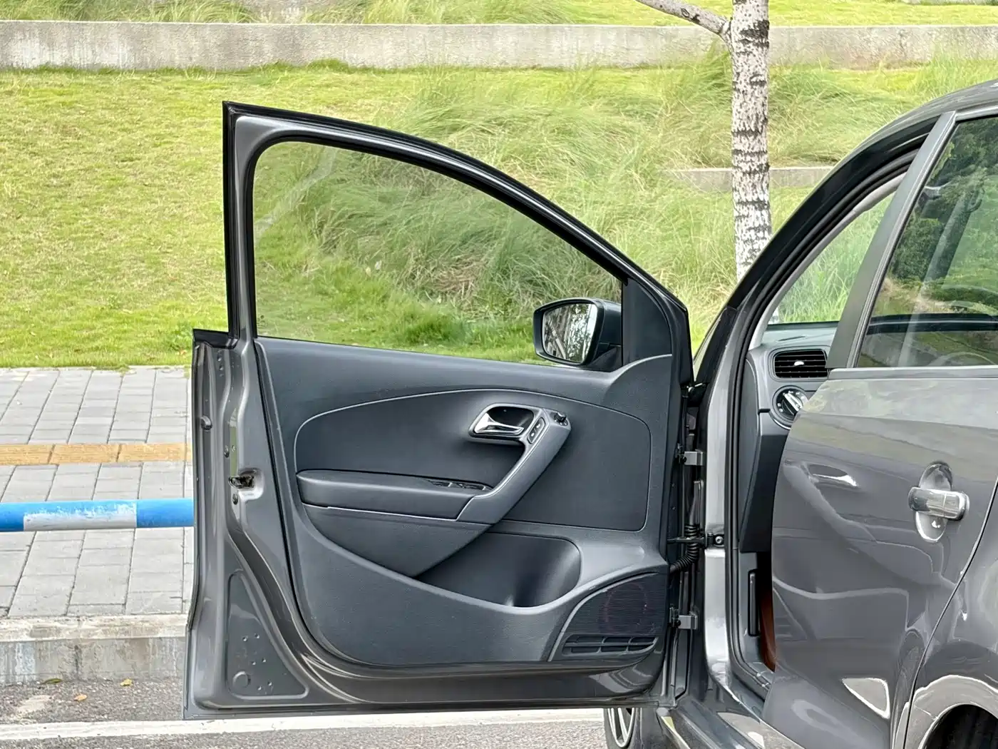 Volkswagen Polo 2014 2013 1.4L Manual Trend Edition