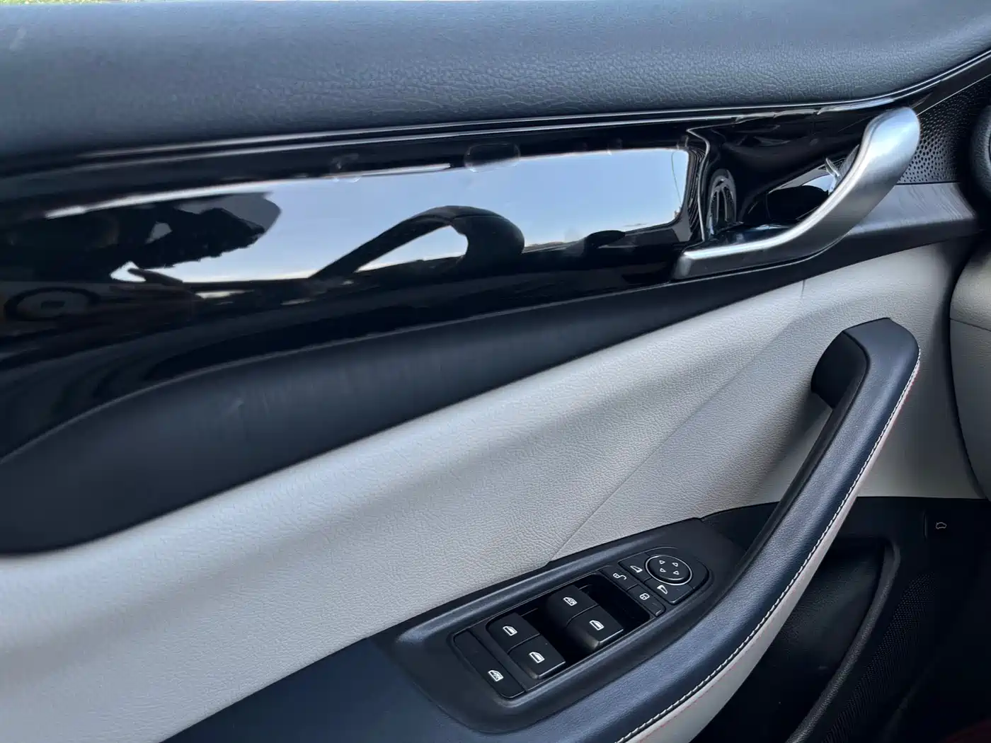 BYD Qin PLUS 2021 DM-i 55KM Premium фото 14