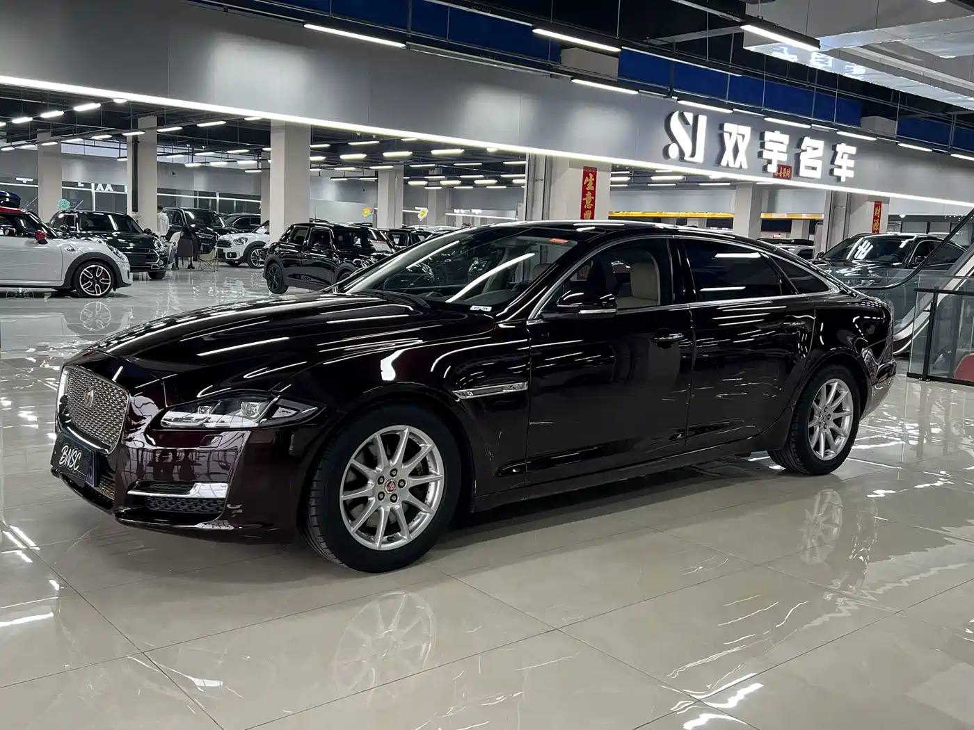 JAGUAR XJ