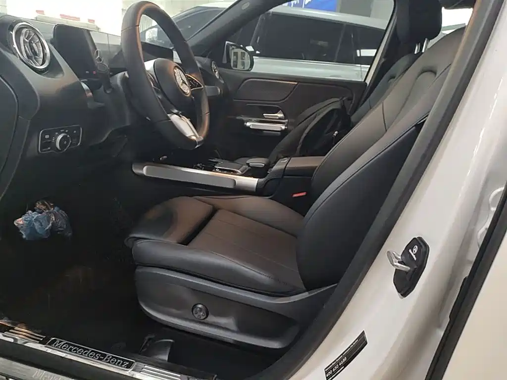 Mercedes-Benz GLB 2024 GLB 220 Dynamic фото 15