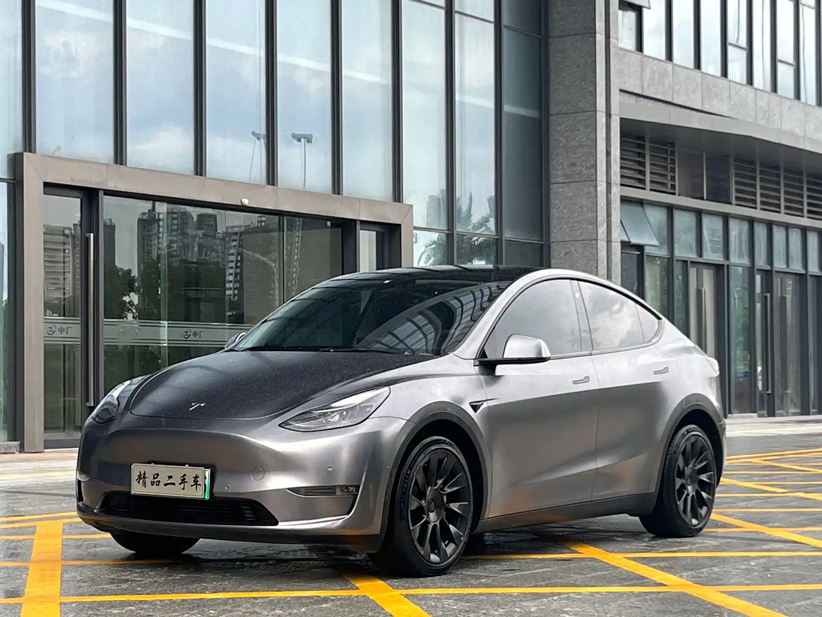 Фото 1 - Tesla Model Y
