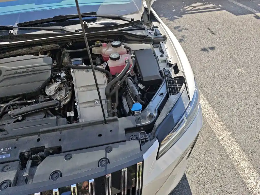 Roewe M7 DMH 2025 2025 1.5T 115km Standard