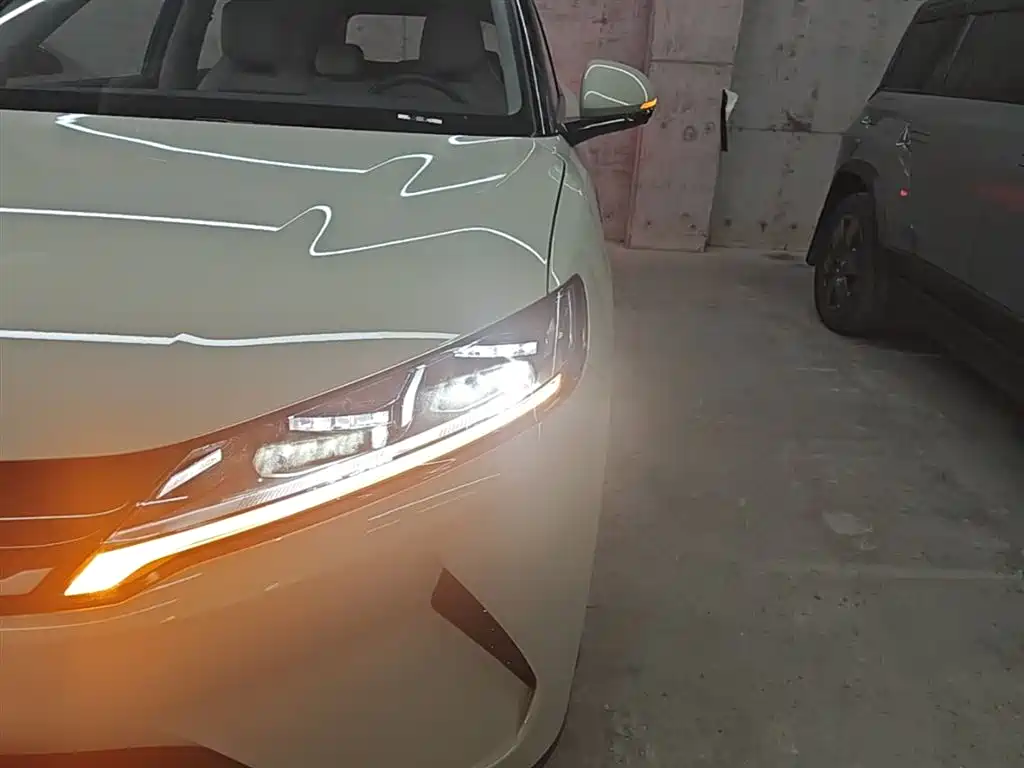 BYD Yuan UP 2024 401KM Surpass Edition фото 24