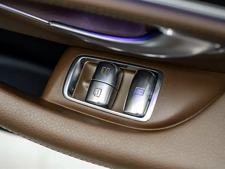 Mercedes-Benz E-Class 2020 E 260 L Sport 4MATIC фото 33