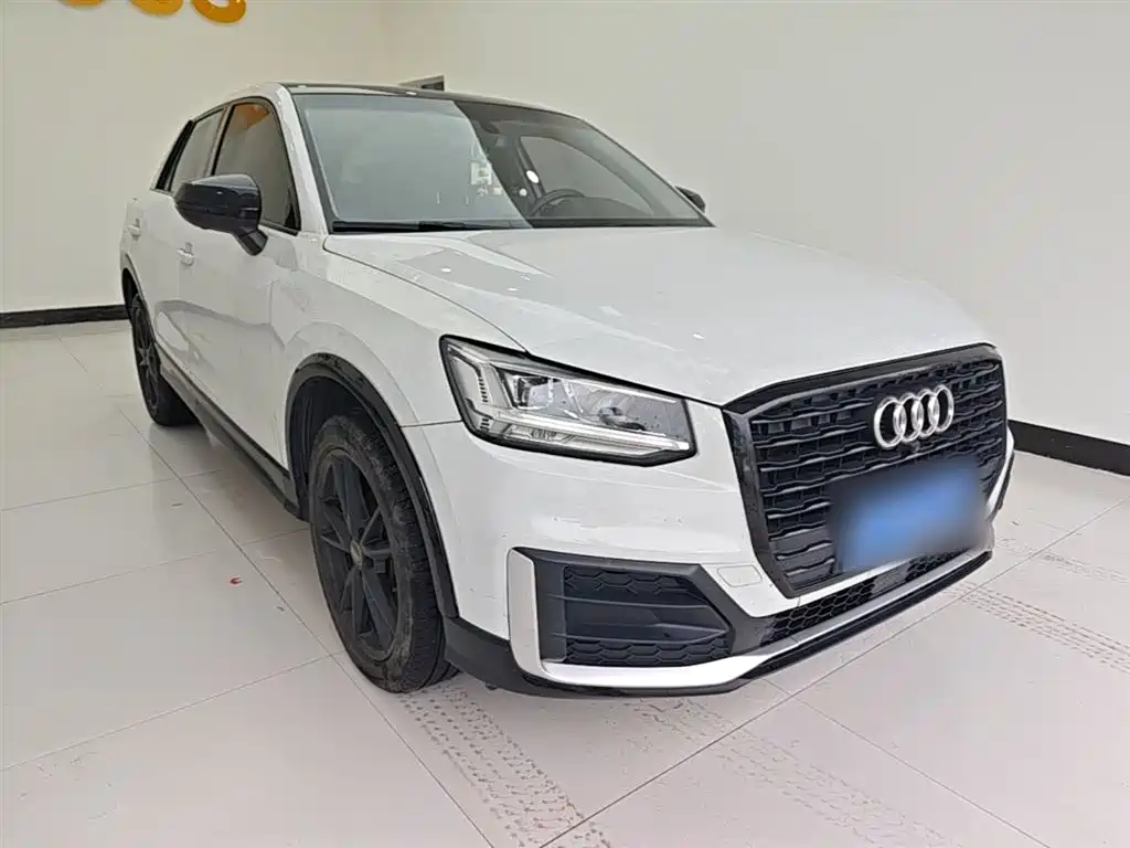 Audi Q2L 2018 35 TFSI Launch Exclusive Edition China VI фото 4