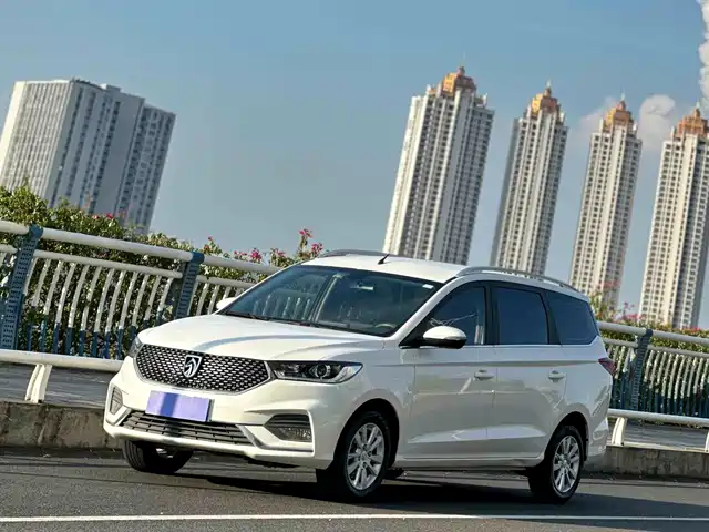 BAOJUN 360