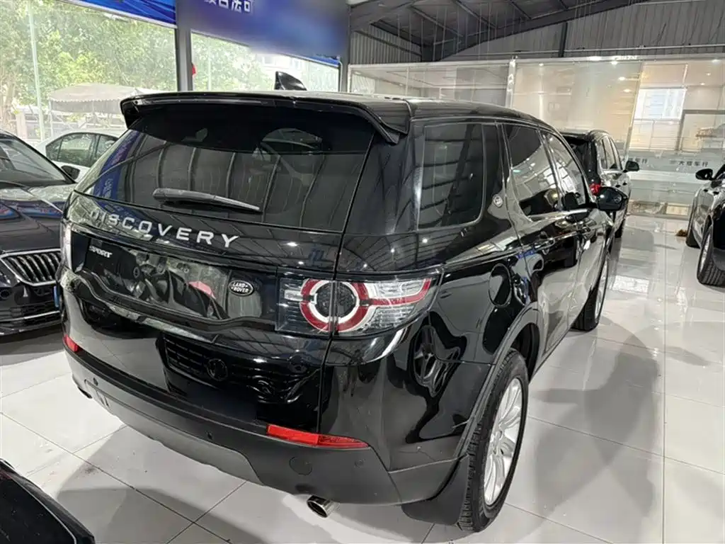 Land Rover Discovery Sport 2018 240PS SE Edition фото 12