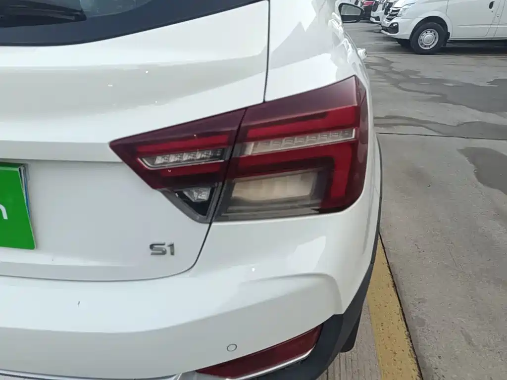 Geely Vision S1 2018 2018 1.4T CVT Sharp Enjoy