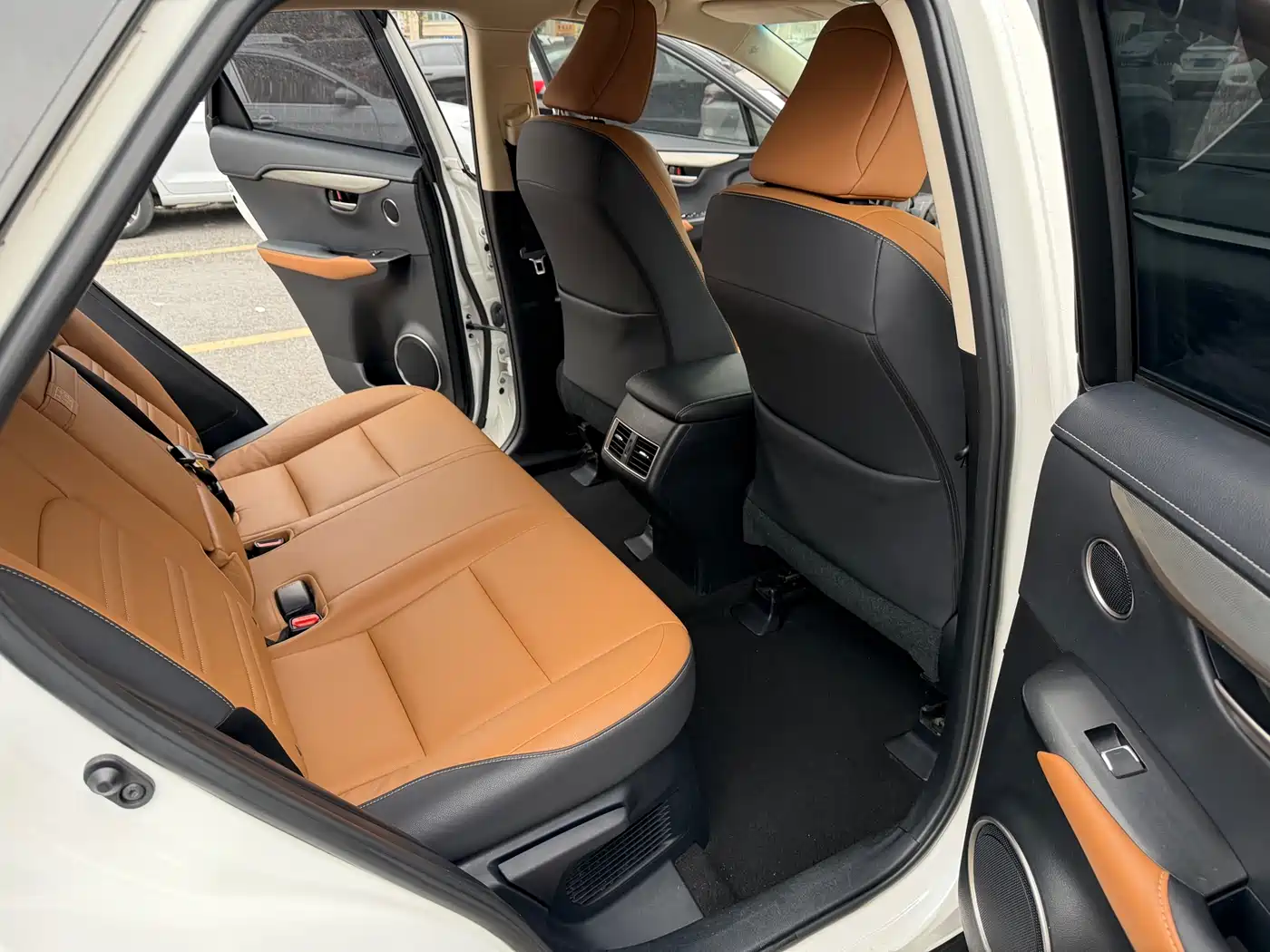 Lexus NX 2018 Model 300 FWD Fengxing Edition фото 13