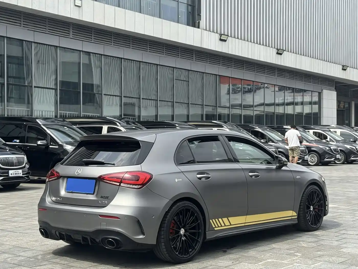 Mercedes-Benz A-Class AMG (Import) 2020 AMG A 35 4MATIC фото 3