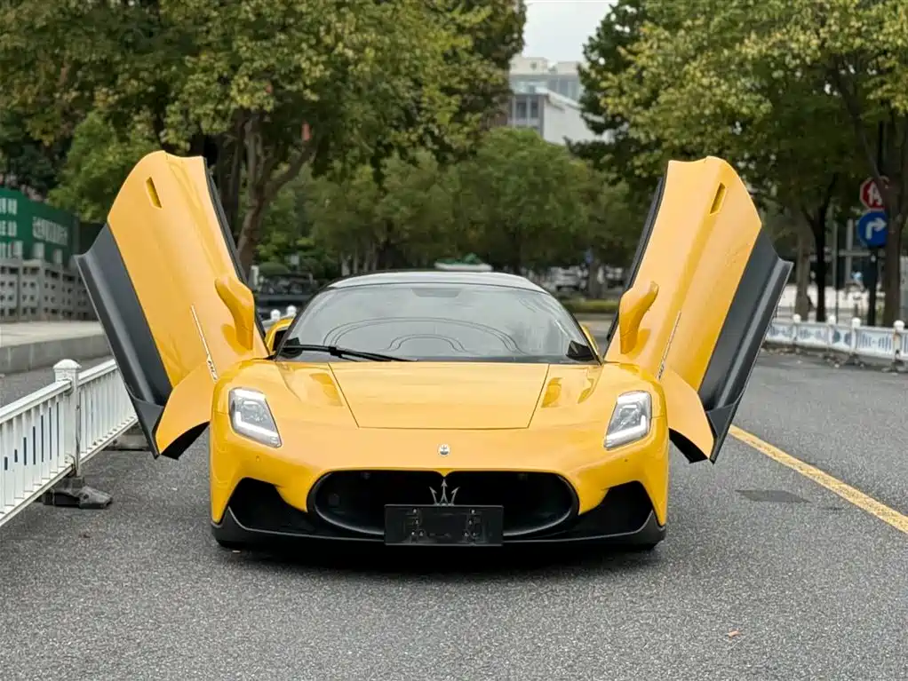 Maserati MC20 2023 2023 3.0T Standard Edition
