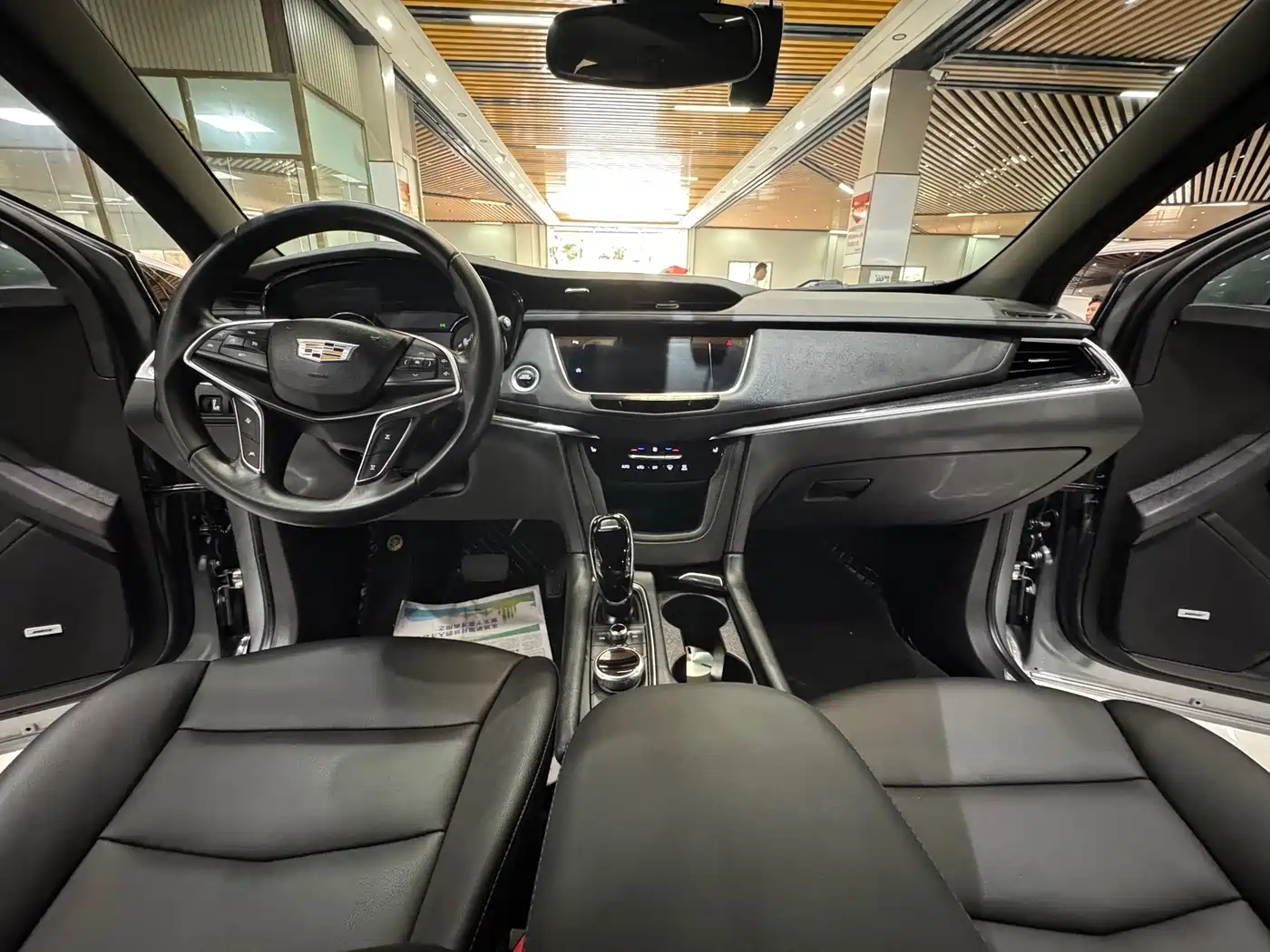 Cadillac XT5 2022 2.0T 2WD Luxury фото 12