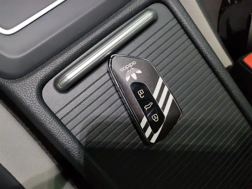 Volkswagen Golf 2023 Facelift 280TSI DSG Pro фото 11