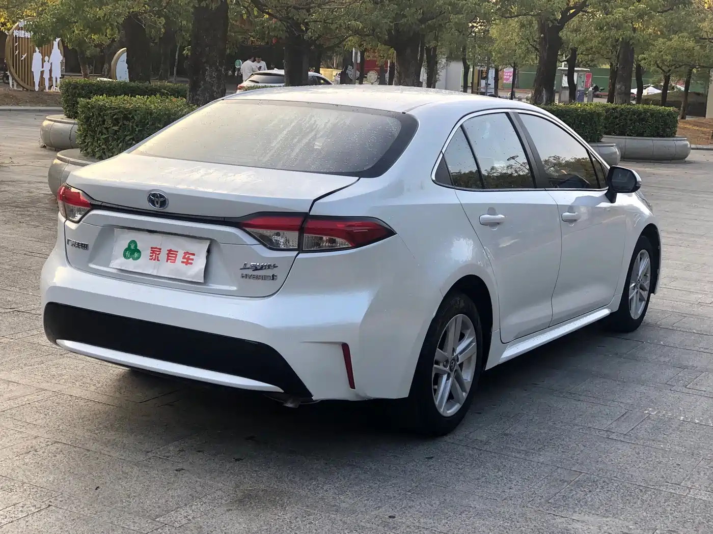 Toyota Levin 2021 Dual Engine 1.8H E-CVT Luxury Edition фото 8