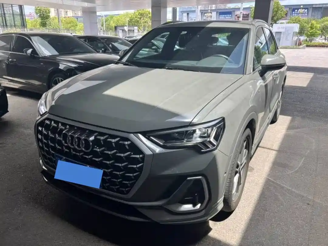 Audi Q3 2024 40 TFSI Fashion Sport