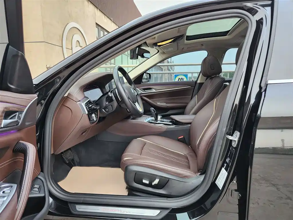 BMW 5 Series 2020 530Li Leading Luxury Package фото 4